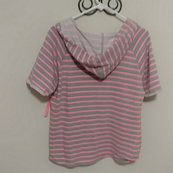 Top - Picture 2 of 2